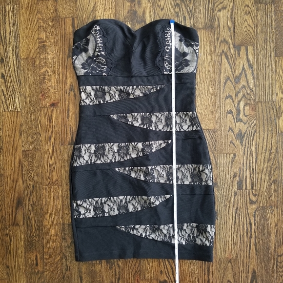 🚫SOLD🚫BONGO▪︎Strapless Mini Dress - Picture 9 of 11